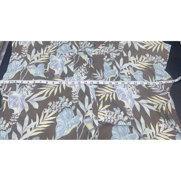 Torrid Women’s Taupe Blue Floral Challis Dolman Sleeve Button Blouse Top 3X NEW - Picture 8 of 9